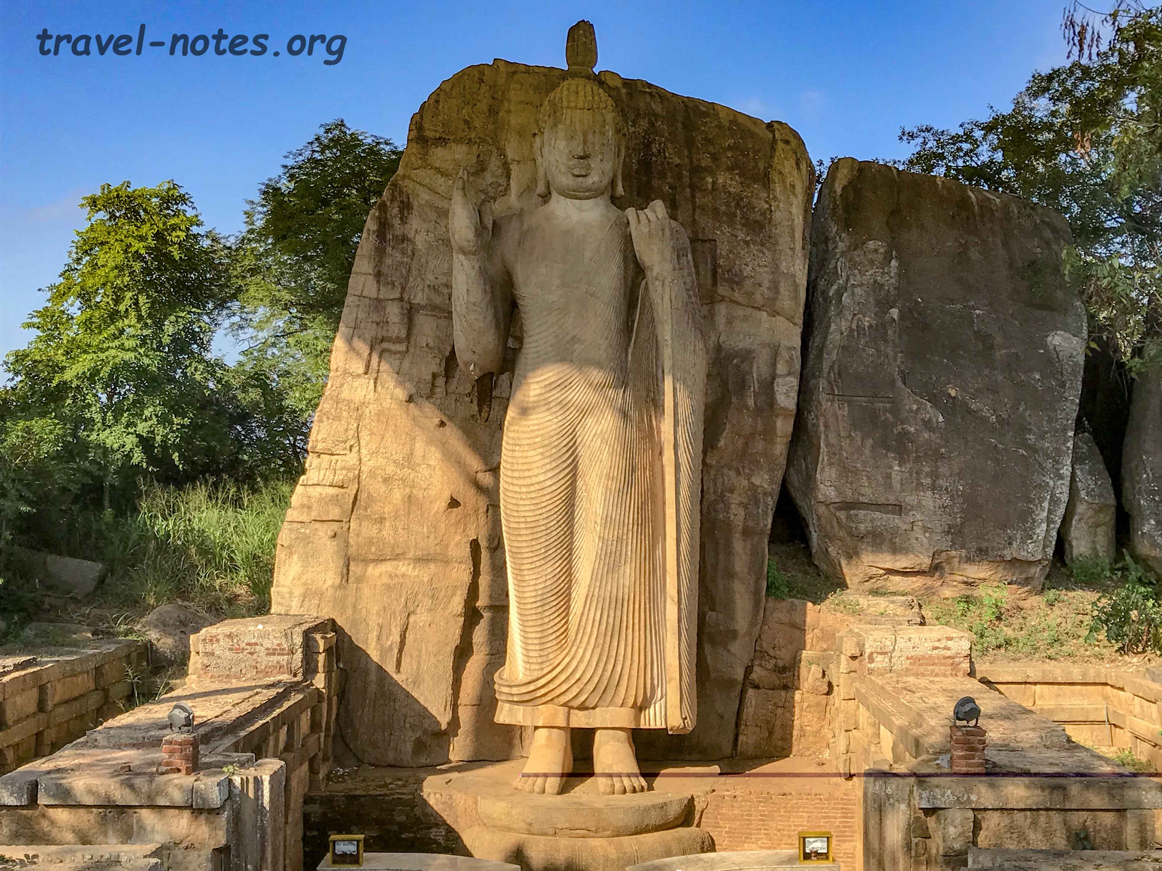 Aukana Buddha