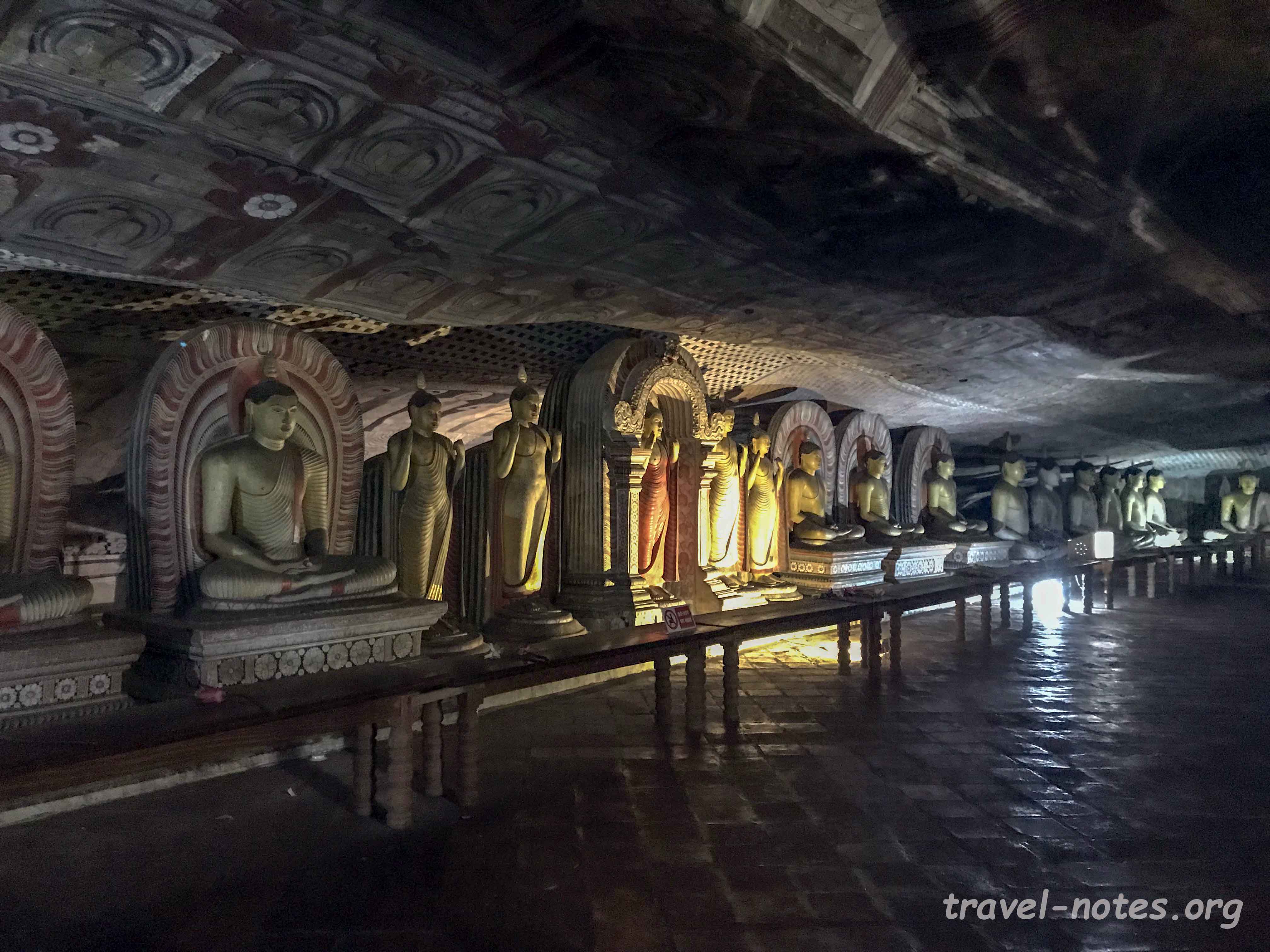 Dambulla Cave Temple