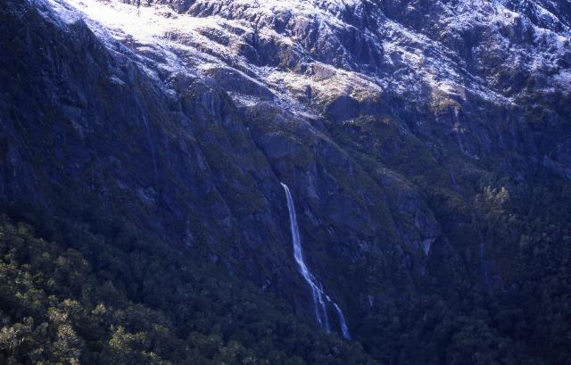 Day 3: View of Earland falls (80 m) from the trail to Howden hut