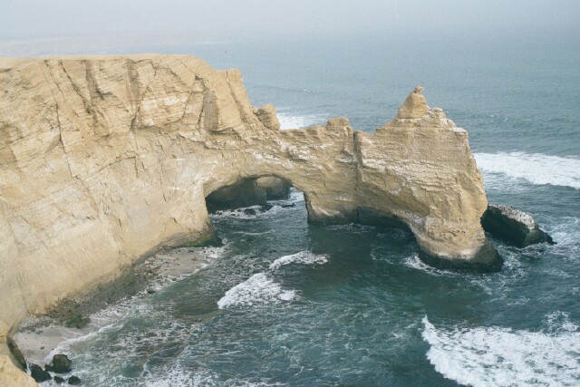 Cathedral formation at Paracas
